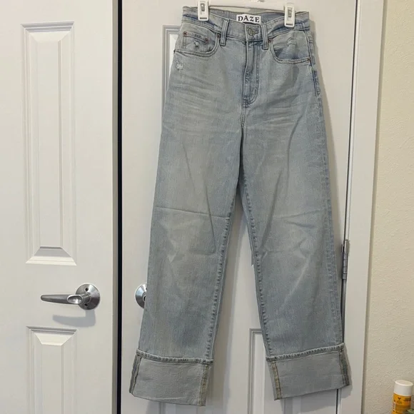 Women's Daze Eastside Cuff Jeans - Picture 2 of 7